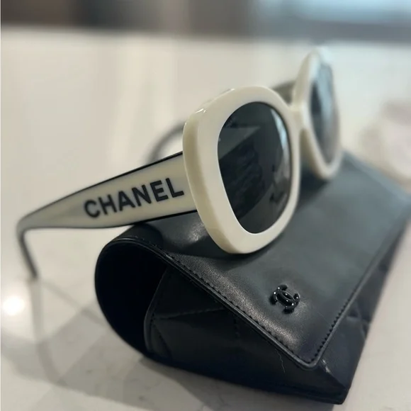 CHANEL Cream Sunglasses - Picture 2 of 6